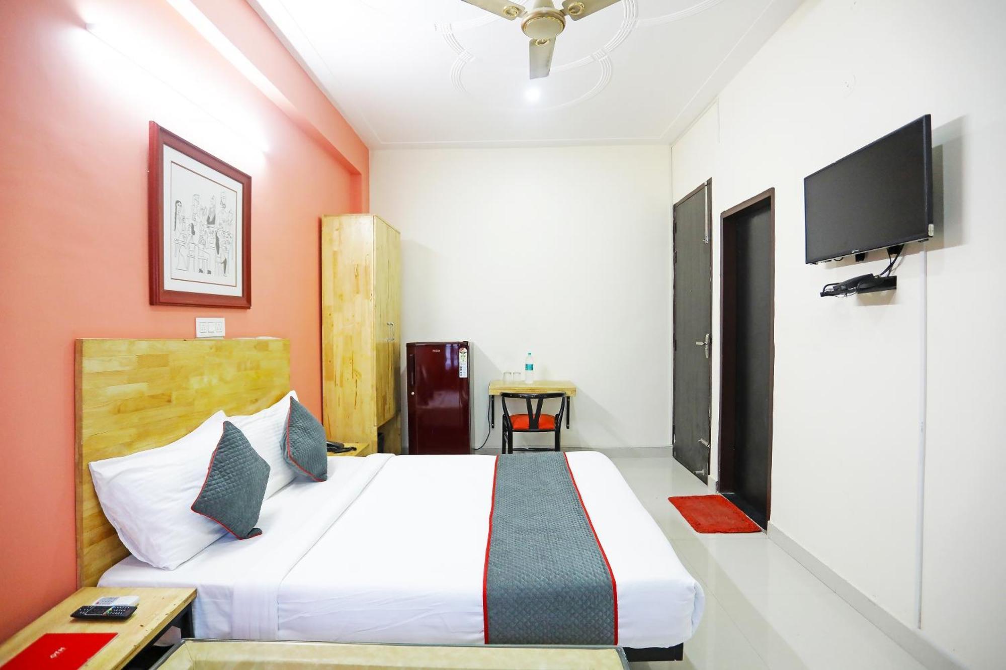 מלון Super Townhouse Cloud Bay, Near Genpact, Sector-69, גורגאון מראה חיצוני תמונה